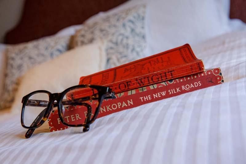 The Albion Hotel Freshwater Bagian luar foto