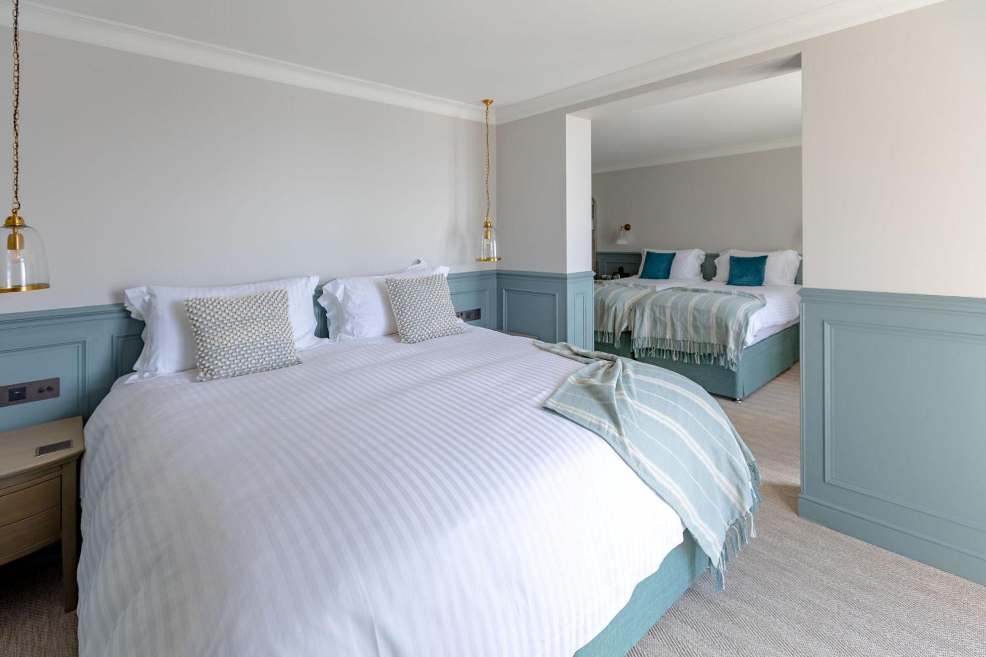 The Albion Hotel Freshwater Bagian luar foto
